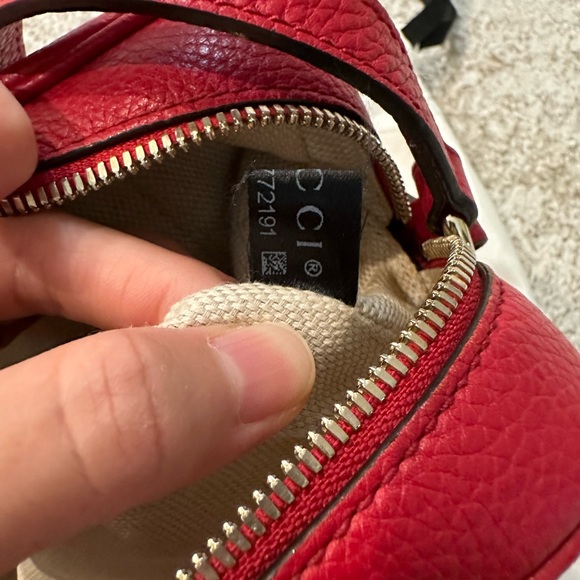 SOLD Gucci Red Camera Bag - Picture 6 of 17
